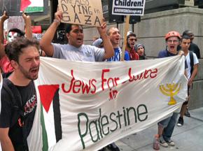Chicago demonstrators show their solidarity with Palestine